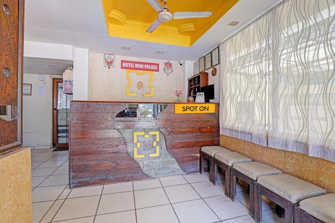 Oyo Flagship 80463 Hotel Mini Palace Vadodara Buitenkant foto